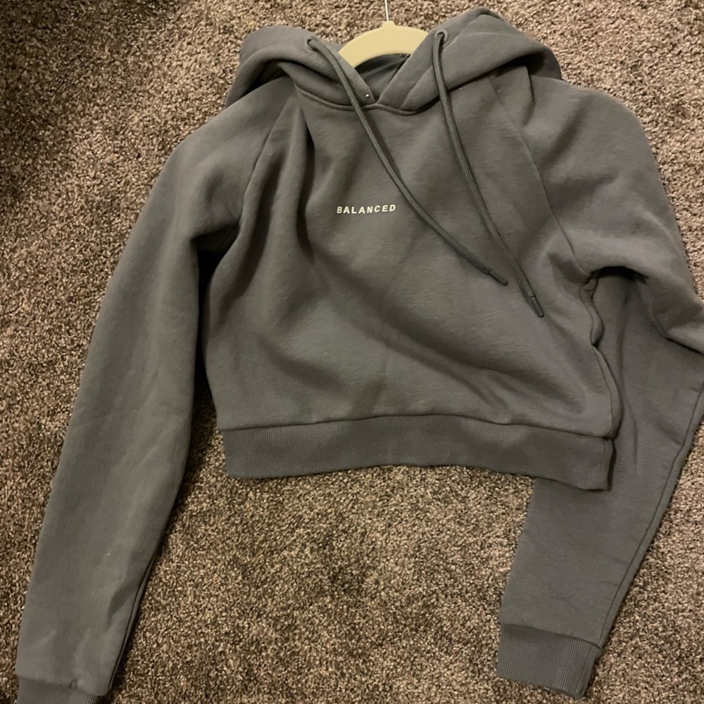 Cropped hoodie